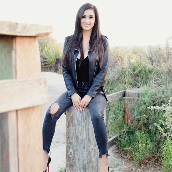 Meet your Posher, Krystal - Picture 1 of 1